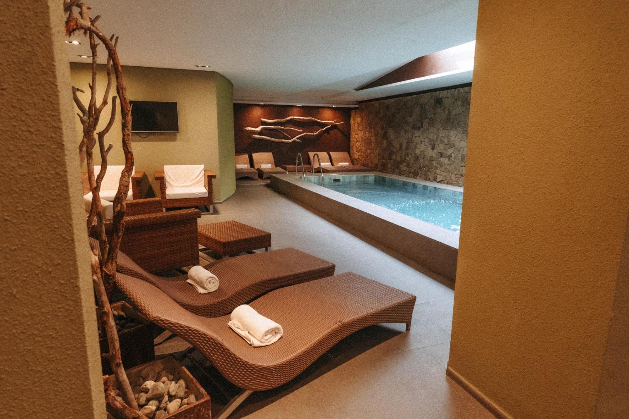 Esplendor By Wyndham El Calafate Hotel Exterior photo